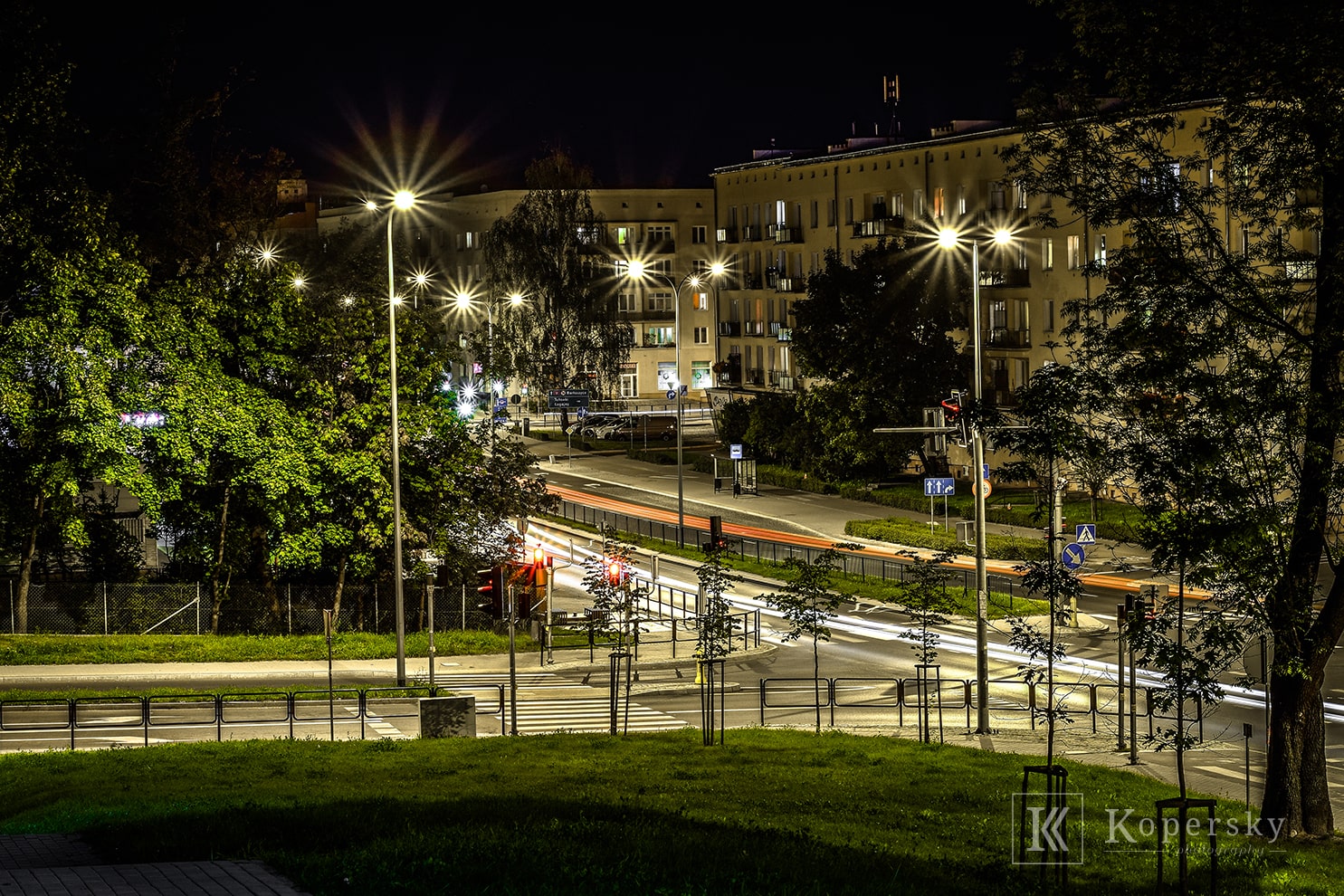 Zdjęcie - Miasto nocą-min